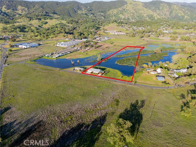 2260 Lakeshore Blvd, Upper Lake CA: https://media.crmls.org/medias/e9966b3b-8add-4903-bc3a-c84b2fcbf1b5.jpg