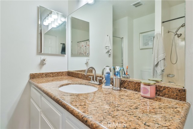 Detail Gallery Image 22 of 39 For 19545 Sherman Way #80,  Reseda,  CA 91335 - 2 Beds | 2 Baths