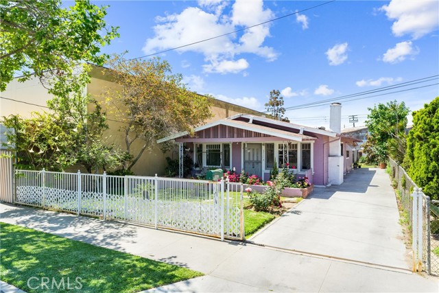 Detail Gallery Image 3 of 27 For 2414 W 6th Street, Santa Ana,  CA 92703 - 3 Beds | 1 Baths