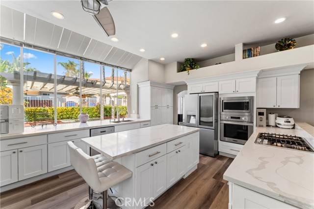 Detail Gallery Image 13 of 70 For 25507 Longfellow Pl, Stevenson Ranch,  CA 91381 - 4 Beds | 3 Baths