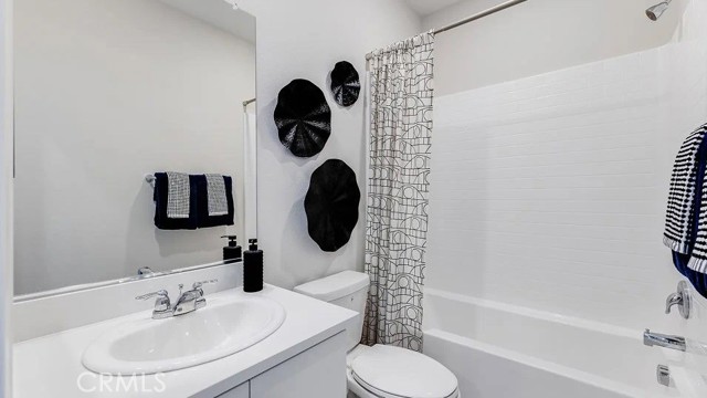 Detail Gallery Image 8 of 18 For 65244 Avenida De Paz, Desert Hot Springs,  CA 92240 - 4 Beds | 3 Baths