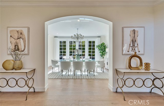 5451 Newcastle Lane, Calabasas CA: https://media.crmls.org/medias/e999cd72-4193-4a4c-9106-b8fd8c40c6ae.jpg