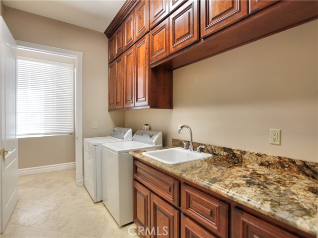 Detail Gallery Image 30 of 70 For 11009 Plum View Ln, Yucaipa,  CA 92399 - 4 Beds | 4/1 Baths