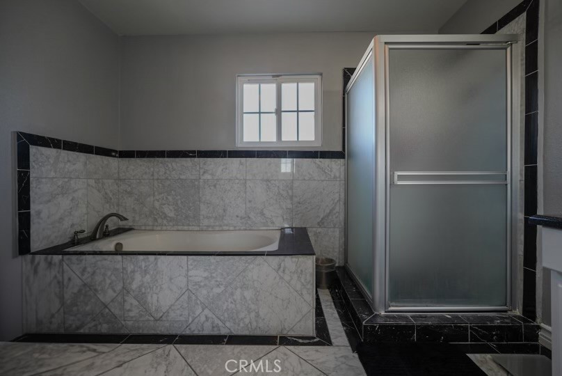 https://media.crmls.org/medias/e99a3151-2a39-481b-a139-051d5b44ab70.jpg?preset=X-Large