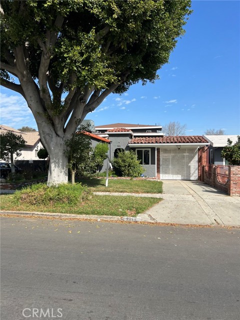 Detail Gallery Image 1 of 53 For 1919 W 82nd St, Los Angeles,  CA 90047 - 3 Beds | 2/1 Baths