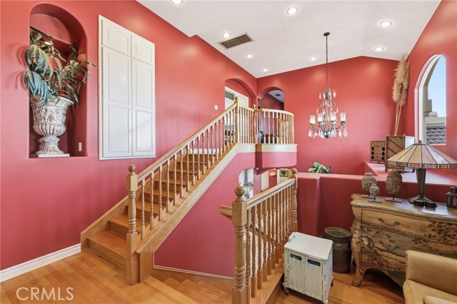 Detail Gallery Image 18 of 35 For 4177 S Cloverdale, Los Angeles,  CA 90008 - 4 Beds | 5 Baths