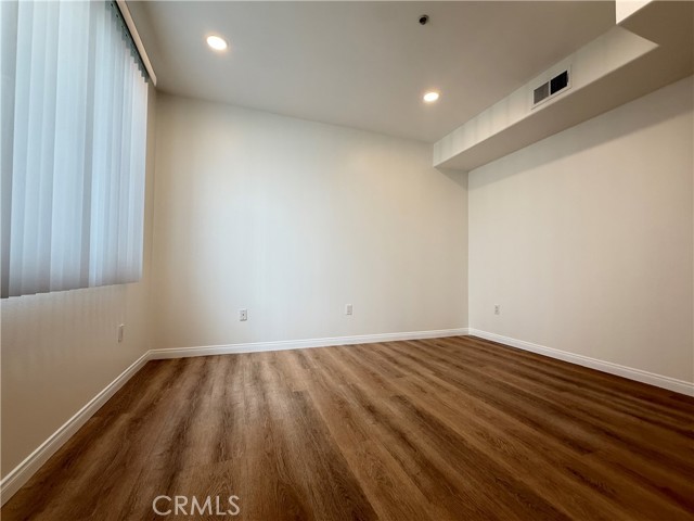 Detail Gallery Image 18 of 25 For 300 E Providencia #111,  Burbank,  CA 91502 - 1 Beds | 1 Baths