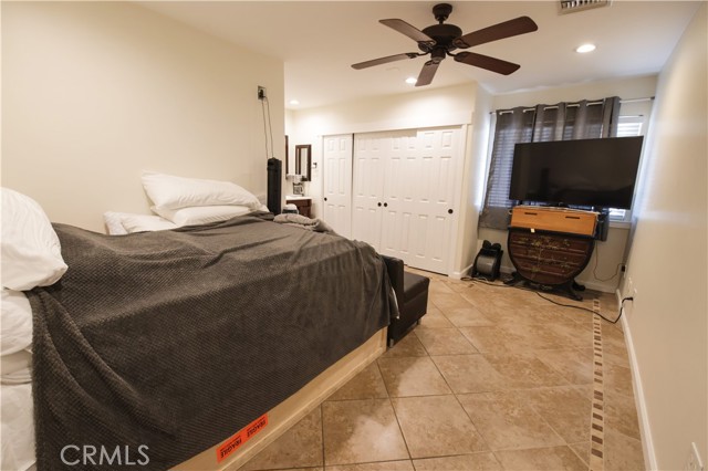 Detail Gallery Image 16 of 46 For 2327 Cienega, Highland,  CA 92346 - 5 Beds | 4 Baths