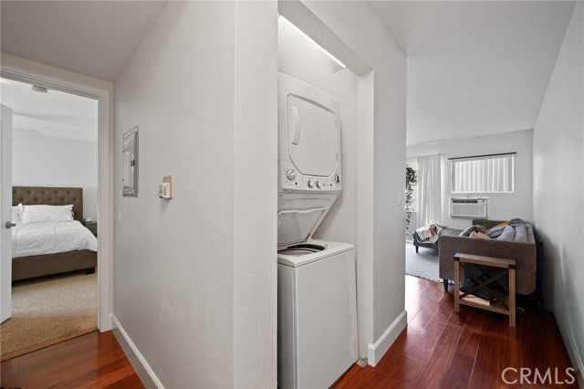 1401 N Greenbrier Road, Long Beach CA: https://media.crmls.org/medias/e99b24bc-059d-43a7-a0c5-ae498abfdf9c.jpg
