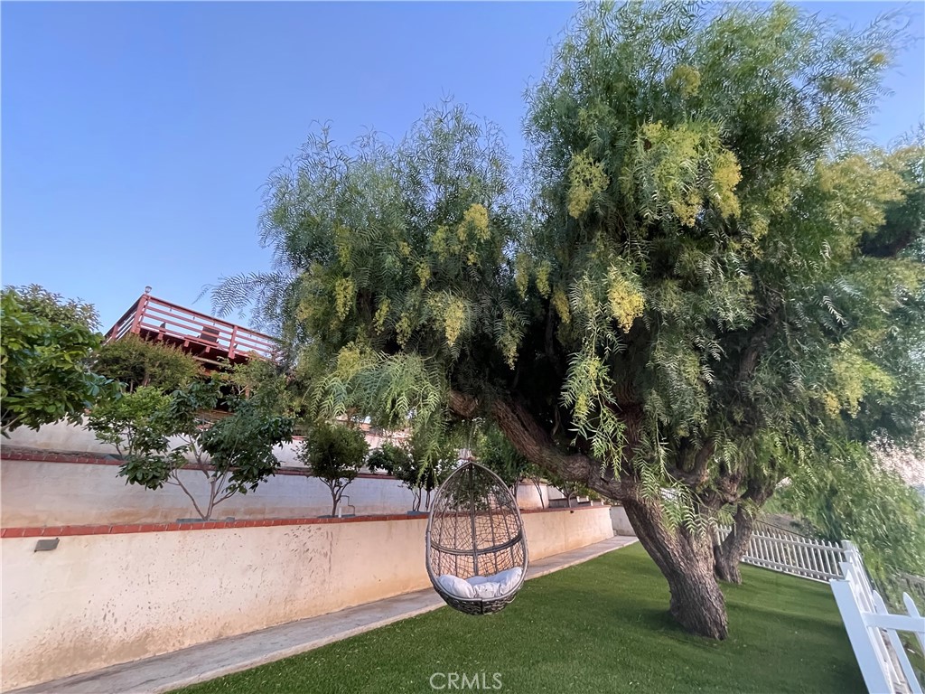 https://media.crmls.org/medias/e99bc484-fcfa-44ae-bbd6-b695d31514a6.jpg?preset=X-Large
