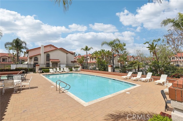 1 Buttercup, Rancho Santa Margarita CA: https://media.crmls.org/medias/e99bcbbc-94ee-4c04-a9b1-0fa2f4c3b724.jpg