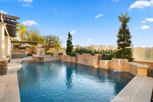 Detail Gallery Image 25 of 26 For 72 Victoria, Newport Beach,  CA 92660 - 4 Beds | 3 Baths