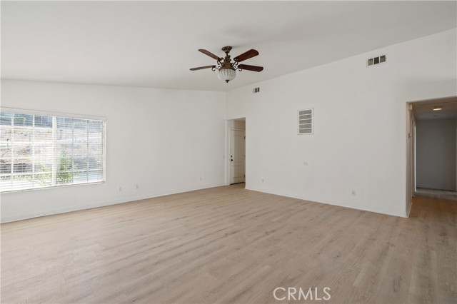 Detail Gallery Image 4 of 25 For 29582 Toomas Cir, Menifee,  CA 92587 - 3 Beds | 2 Baths
