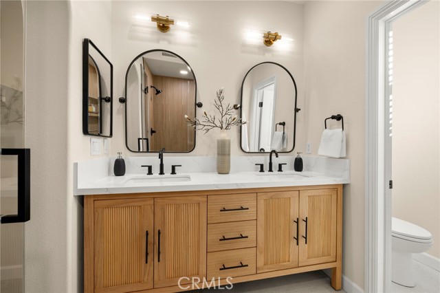 752 S Melrose Street, Anaheim CA: https://media.crmls.org/medias/e99c93b6-0cbc-4e3a-b973-98f0c8160ff7.jpg