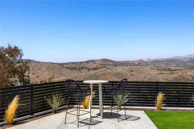 820 Calle Mendoza, San Clemente CA: https://media.crmls.org/medias/e99d5e0f-6e04-416f-bcc8-6290efdb52c3.jpg