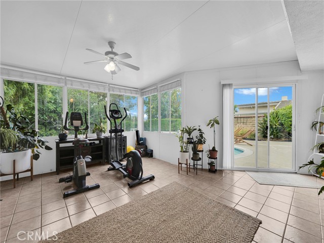 18622 Brasilia Drive, Porter Ranch CA: https://media.crmls.org/medias/e99e2fa4-9730-4f6c-9b45-02f1d217057b.jpg