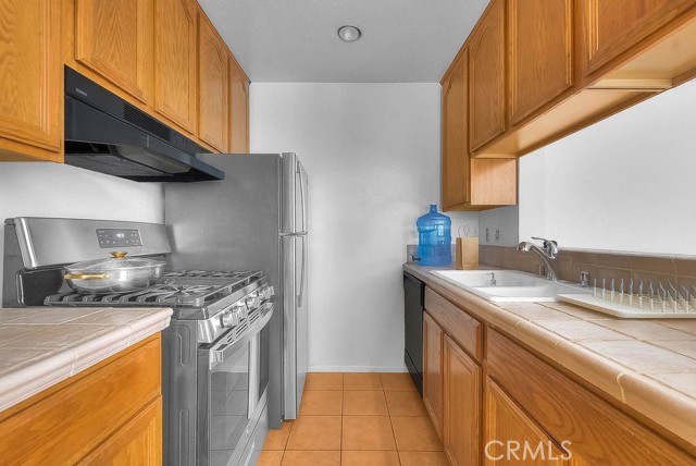 5700 Etiwanda, 212 photo 11