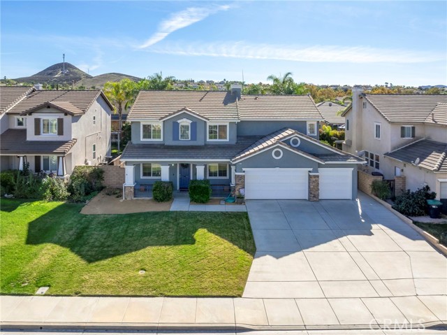 Detail Gallery Image 3 of 40 For 28777 Evening Passage, Menifee,  CA 92584 - 5 Beds | 3 Baths