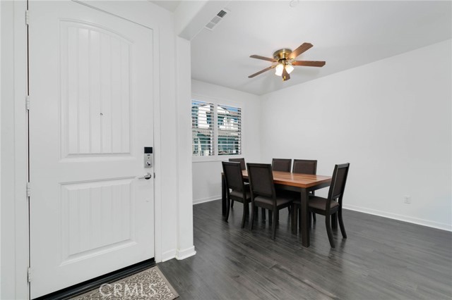 13855 Clearwater Avenue, Chino CA: https://media.crmls.org/medias/e9a06e11-9777-4636-8ba4-f91b2874fb08.jpg