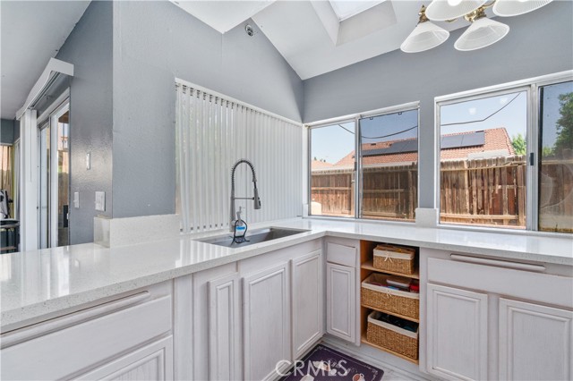 144 Elmtree Drive, Perris CA: https://media.crmls.org/medias/e9a0a1f3-08f5-4b06-b008-35000038f9d7.jpg