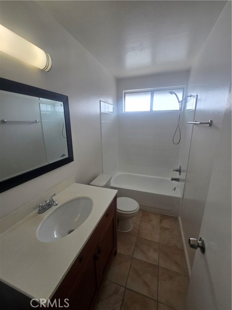 16741 Blanton Lane, Huntington Beach CA: https://media.crmls.org/medias/e9a0b95f-1522-4381-9fb9-dc14926ea233.jpg
