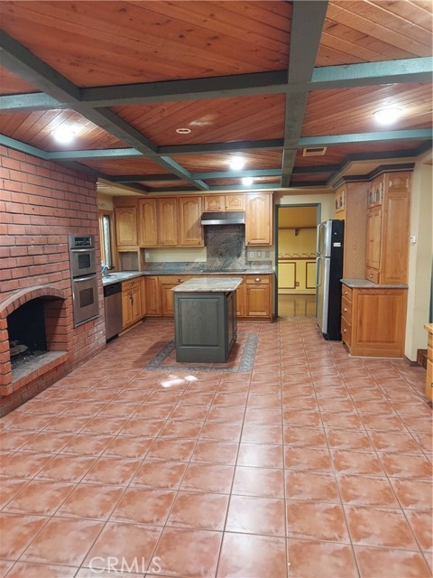 5722 Vinevale Circle, La Palma, CA, 90623 5722 Vinevale Circle, La Palma, CA, 90623