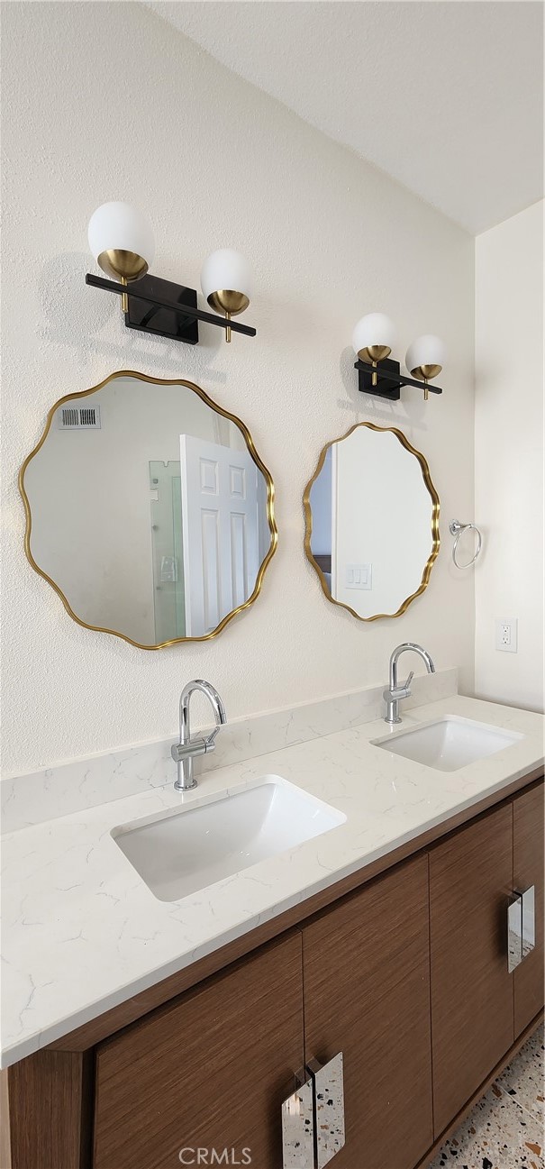 Detail Gallery Image 18 of 57 For 11845 Mayfield Ave #303,  Los Angeles,  CA 90049 - 2 Beds | 2/1 Baths