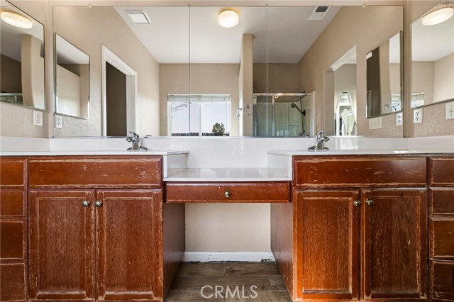 360 El Dorado Avenue, Willows CA: https://media.crmls.org/medias/e9a2ff82-490b-4c4e-beed-2292e60856ae.jpg