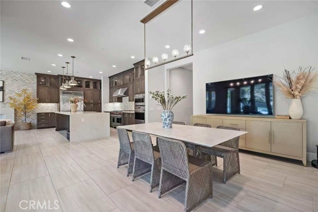 52 Pedigree, Irvine CA: https://media.crmls.org/medias/e9a39463-d8c5-4841-a5c7-8856ce8328cb.jpg