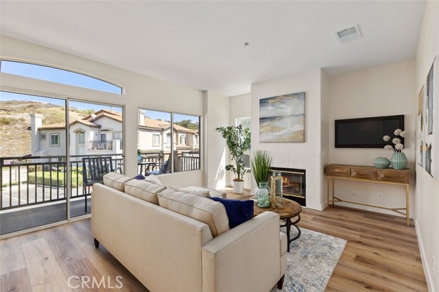 Detail Gallery Image 1 of 1 For 66 Vellisimo Dr, Aliso Viejo,  CA 92656 - 3 Beds | 2 Baths