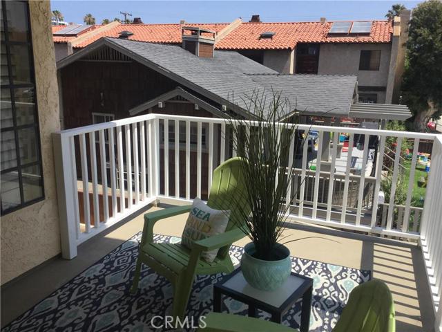 705 Broadway, Redondo Beach, California 90277, 2 Bedrooms Bedrooms, ,3 BathroomsBathrooms,Residential,Sold,Broadway,SB16129113