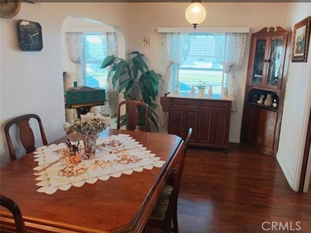 Detail Gallery Image 4 of 9 For 501 S Victoria, Corona,  CA 92879 - 3 Beds | 1 Baths