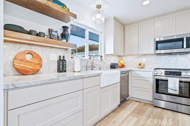 31 N 3rd Street, Cayucos CA: https://media.crmls.org/medias/e9a51e8b-a247-49be-b741-53622a822b77.jpg