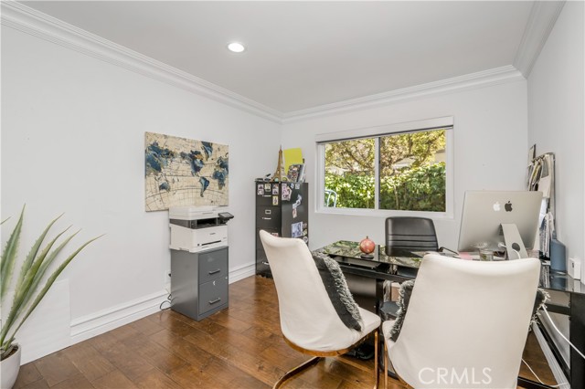 Detail Gallery Image 14 of 22 For 3677 Eddingham Ave, Calabasas,  CA 91302 - 6 Beds | 6/1 Baths