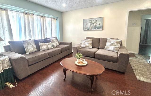 9411 Nan Street, Pico Rivera CA: https://media.crmls.org/medias/e9a63cc3-b992-4240-be90-8357e1a1cf42.jpg