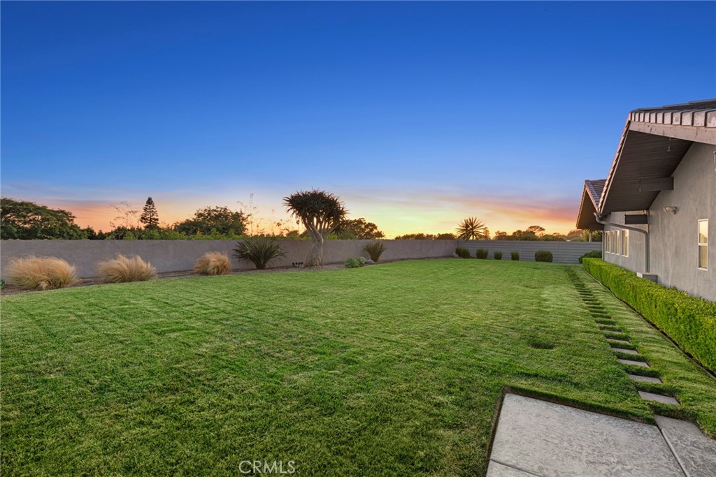 MLS #OC24161180 img 1