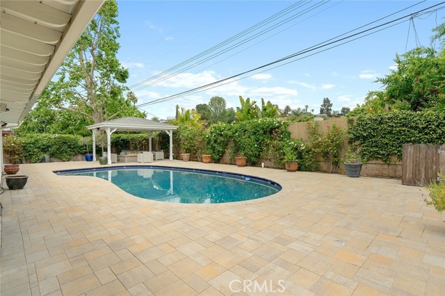 Detail Gallery Image 35 of 41 For 5934 Le Sage Ave, Woodland Hills,  CA 91367 - 4 Beds | 2 Baths