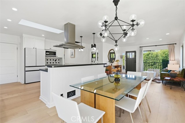 Detail Gallery Image 12 of 68 For 1012 10th St, Manhattan Beach,  CA 90266 - 4 Beds | 5 Baths