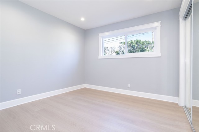 Detail Gallery Image 18 of 33 For 11256 Haskell Ave, Granada Hills,  CA 91344 - 4 Beds | 3 Baths