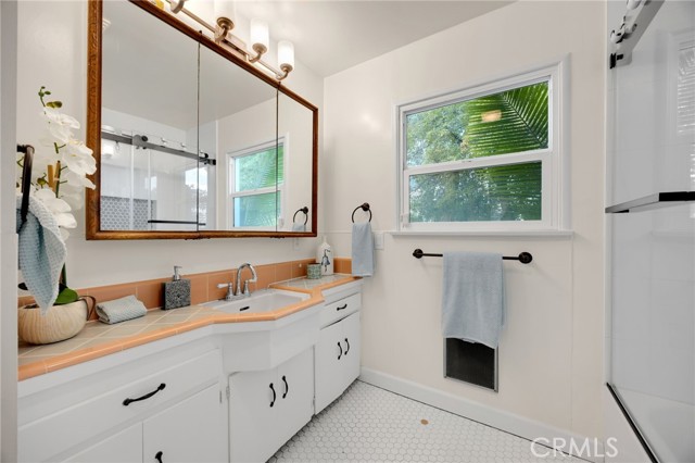 Detail Gallery Image 17 of 24 For 404 Cannon Ln, Fullerton,  CA 92831 - 3 Beds | 2/1 Baths