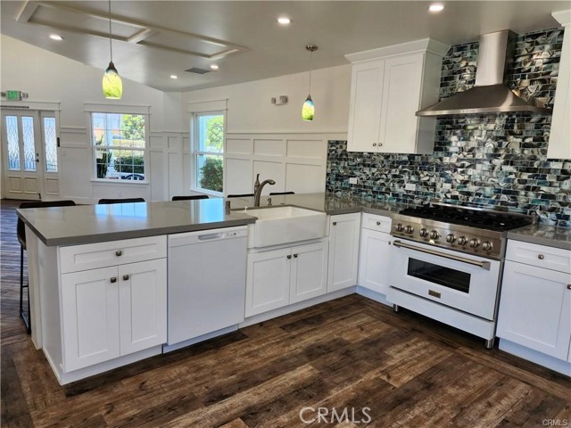 8195 Pawtucket Drive, Huntington Beach CA: https://media.crmls.org/medias/e9a9a51f-a24d-47ca-97d0-7dda1c9e4a5b.jpg