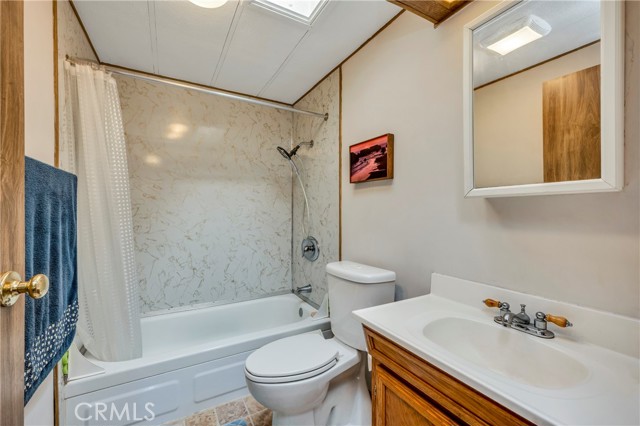 Detail Gallery Image 16 of 36 For 13902 Apple Ln, Clearlake Oaks,  CA 95423 - 2 Beds | 2 Baths