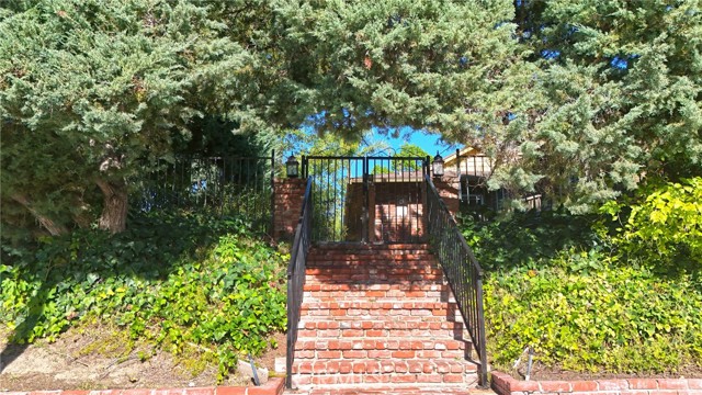 Detail Gallery Image 50 of 54 For 23421 Aetna St, Woodland Hills,  CA 91367 - 3 Beds | 2/1 Baths