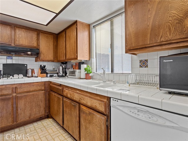 Detail Gallery Image 9 of 43 For 222 N Rose St #203,  Burbank,  CA 91505 - 1 Beds | 2 Baths