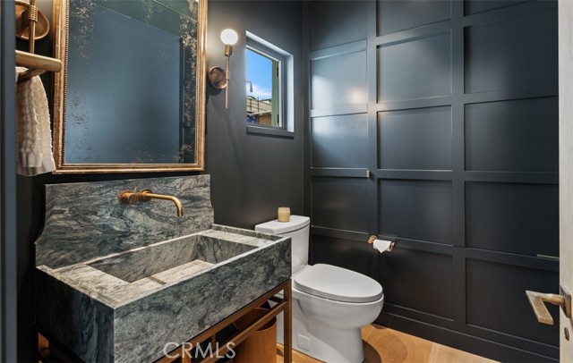 1703 E Ocean Boulevard, Newport Beach CA: https://media.crmls.org/medias/e9ab3cf5-8b9b-4bfb-9a06-2fac229b52a7.jpg