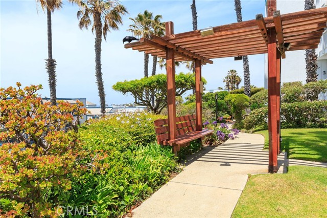 Detail Gallery Image 37 of 44 For 660 the Village #204,  Redondo Beach,  CA 90277 - 1 Beds | 1 Baths