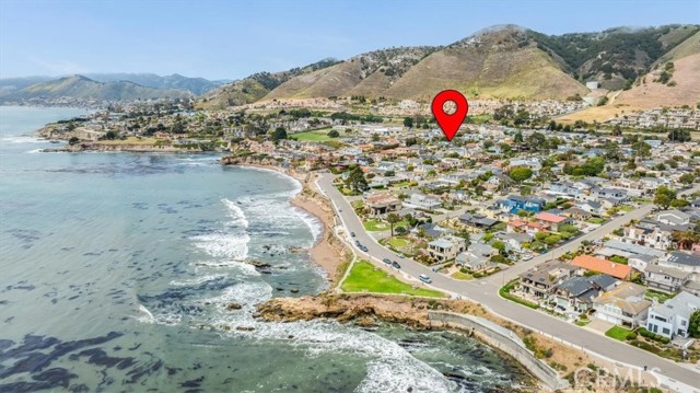 202 Vista Del Mar Avenue, Pismo Beach CA: https://media.crmls.org/medias/e9ac26bf-5378-40d9-820d-ddb51c3ec29b.jpg