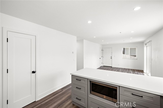 Detail Gallery Image 9 of 16 For 161 Avenida Florencia a,  San Clemente,  CA 92672 - 2 Beds | 1/1 Baths
