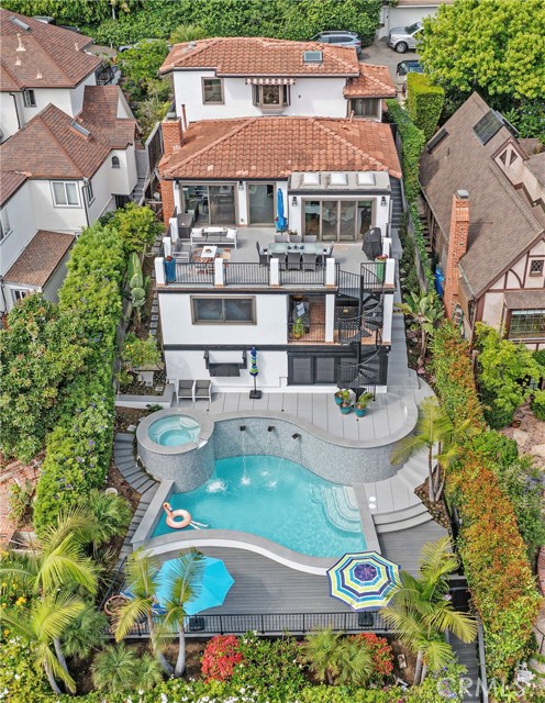 750 Rembrandt Dr, Laguna Beach, CA 92651