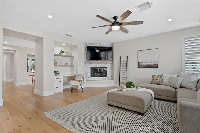 Detail Gallery Image 14 of 69 For 18 Foliate Way, Ladera Ranch,  CA 92694 - 5 Beds | 4/1 Baths